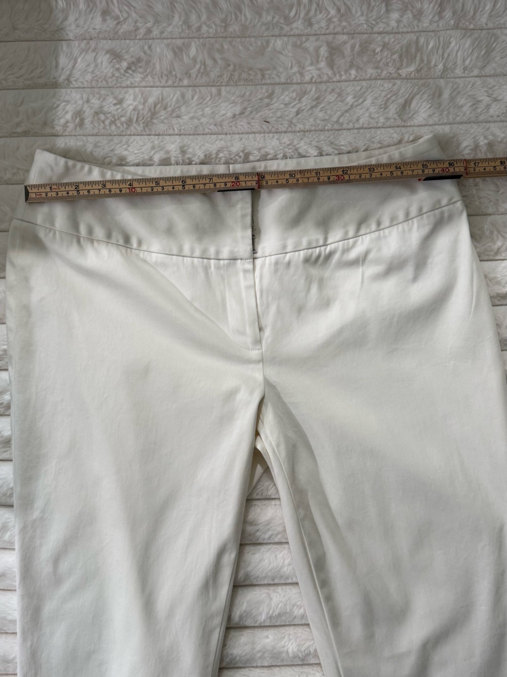 Cream white Capri Pants Sz 8 Cropped  Coastal Minimalist Classic Straight Leg - Picture 9 of 9